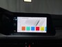 Volkswagen Golf 1.0 eTSI DSG Life Virtual Cockpit Sfeerverlichting Parkeersensoren Navigatie