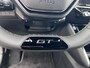 Peugeot 2008 1.2 Hybrid 145 GT / Nieuw, veel voordeel / tot 8 jaar Garantie / Elektr. schuifdak en bestuurdersstoel / Stoelverwarming / Camera 360° / Adapt. CC / Navi / Apple Carplay Android / 17" LM wielen / ook in grijs leverbaar