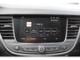 Opel Crossland 1.2-110pk Turbo 'Elegance'. Mooie en luxe hoogzitter met weinig km's ! Volautm. airco dual, cruise control, camera, comfortstoelen, metallic lak,  LM wielen, navigatie, telefoonvoorb., lane- en side assist, parkeersensoren v+a,  LED verlichting  etc.