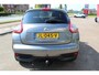 Nissan Juke 1.2-116pk DIG-T S/S N-Connecta. Erg nette en goed onderhouden hoogzitter. Afkomstig van de eerste eigenaar ! Autm. airco, metallic lak, LM wielen, camera, navigatie, telefoonvoorb., trekhaak + afn. kogel, cruise control, privacy glass etc.