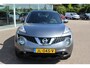 Nissan Juke 1.2-116pk DIG-T S/S N-Connecta. Erg nette en goed onderhouden hoogzitter. Afkomstig van de eerste eigenaar ! Autm. airco, metallic lak, LM wielen, camera, navigatie, telefoonvoorb., trekhaak + afn. kogel, cruise control, privacy glass etc.