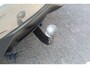 Nissan Juke 1.2-116pk DIG-T S/S N-Connecta. Erg nette en goed onderhouden hoogzitter. Afkomstig van de eerste eigenaar ! Autm. airco, metallic lak, LM wielen, camera, navigatie, telefoonvoorb., trekhaak + afn. kogel, cruise control, privacy glass etc.