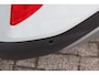 Ford Puma 1.0-125 pk EcoBoost Mild-Hybrid Titanium. Nieuw Model ! Fabrieksgarantie t/m 26-03-2029 ! Slechts 4.900km ! Stoel-, stuur- en voorraamverwarming, Side- en Lane assist, Adaptieve cruise control, Trekhaak afneembaar, LM wielen, Navigatie, telefoonvoorb.