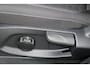 Ford Puma 1.0-125 pk EcoBoost Mild-Hybrid Titanium. Nieuw Model ! Fabrieksgarantie t/m 26-03-2029 ! Slechts 4.900km ! Stoel-, stuur- en voorraamverwarming, Side- en Lane assist, Adaptieve cruise control, Trekhaak afneembaar, LM wielen, Navigatie, telefoonvoorb.