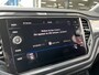 Volkswagen T-Roc 1.5 TSI Sport / AUTOMAAT/ CAMERA/ PARK. SENSOREN/ DIGITAL DASHBOARD/ LED/ GETINT GLAS/ NAVI/ CLIMA/ 18" LMV