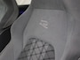 Volkswagen Golf 1.5 eTSI R-Line | Panoramadak | Camera | Keyless | Adaptive cruise | Sfeerverlichting | Carplay | Sportstoelen | Park Assist | Navigatie | Dodehoek detectie | Full LED