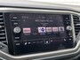 Volkswagen T-Roc 1.5 TSI Style | Stoel & Stuurverwarming | Achteruitrijcamera | Apple CarPlay / Android Auto | Elektrische Achterklep |