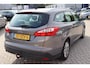 Ford Focus Wagon 1.0 EcoBoost Titanium Koppeling niet goed. Lane control, Climate control, Navigatie, Koppeling niet goed.