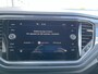 Volkswagen T-Roc 1.5 TSI Sport / Pano / Navigatie / Led / Digitaal dashboard / Camera / Parkeersensoren / Lichtmetaal 18 inch /