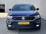 Volkswagen T-Roc 1.5 TSI Sport / Pano / Navigatie / Led / Digitaal dashboard / Camera / Parkeersensoren / Lichtmetaal 18 inch /
