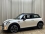MINI Cooper Mini 1.5 Business *Panoramadak* 136pk / 18'' JCW CUP / Org. NL! / Navigatie / Cruise / Airco