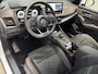Nissan Qashqai 1.3 MHEV Xtronic Tekna / Voorstoelen, voorruit + stuurwiel verwarmd / 1800 kg trekgewicht / Panorama dak / Metaalkleur parelmoer / Automatische airco / Rondomzichtcamera / Parkeersensoren voor + achter / Navigatiesysteem / Lichtmetalen velgen 19” / Lederen bekleding / Dakrails / Apple Car Play & Android Auto /