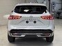 Nissan Qashqai 1.3 MHEV Xtronic Tekna / Voorstoelen, voorruit + stuurwiel verwarmd / 1800 kg trekgewicht / Panorama dak / Metaalkleur parelmoer / Automatische airco / Rondomzichtcamera / Parkeersensoren voor + achter / Navigatiesysteem / Lichtmetalen velgen 19” / Lederen bekleding / Dakrails / Apple Car Play & Android Auto /