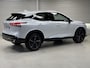 Nissan Qashqai 1.3 MHEV Xtronic Tekna / Voorstoelen, voorruit + stuurwiel verwarmd / 1800 kg trekgewicht / Panorama dak / Metaalkleur parelmoer / Automatische airco / Rondomzichtcamera / Parkeersensoren voor + achter / Navigatiesysteem / Lichtmetalen velgen 19” / Lederen bekleding / Dakrails / Apple Car Play & Android Auto /