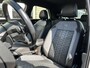 Volkswagen T-Roc 1.5 TSI R-Line / AUTOMAAT/ 2X R-LINE/ MATRIX/ 18" LMV/ DIGITAL DASH/ APP-CONNECT/ PARK. SENSOREN/ CLIMA/ STOEL VERWARM./ DAB/ RIJ-MODI