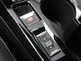 Peugeot e-208 50 kWh 136 pk GT | Adaptieve cruise control| Navigatie| Verwarmbare voorstoelen| Elektrisch| Achteruitrijcamera