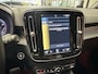 Volvo XC40 1.5 T3 R-DESIGN AUTOMAAT 360 CAMERA LEDER ALCANTARA NAVIGATIE CRUISE CONTROL STOEL EN STUUR VERWARMING KEYLESS GO APPLE CARPLAY/ANDROID RIJSTROOKSENSOREN ZEER MOOI !! 3010
