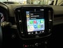 Volvo XC40 1.5 T3 R-DESIGN AUTOMAAT 360 CAMERA LEDER ALCANTARA NAVIGATIE CRUISE CONTROL STOEL EN STUUR VERWARMING KEYLESS GO APPLE CARPLAY/ANDROID RIJSTROOKSENSOREN ZEER MOOI !! 3010
