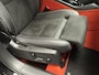 Volvo XC40 1.5 T3 R-DESIGN AUTOMAAT 360 CAMERA LEDER ALCANTARA NAVIGATIE CRUISE CONTROL STOEL EN STUUR VERWARMING KEYLESS GO APPLE CARPLAY/ANDROID RIJSTROOKSENSOREN ZEER MOOI !! 3010