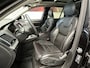 Volvo XC90 7 PERSOONS 2.0 T6 AWD INSCRIPTION PANORAMADAK LEDER STOELVERWARMING/KOELING HEAD-UP DISPLAY NAVIGATIE ADAPTIVE CRUISE CONTROL RIJSTROOKSENSOREN DODEHOEKSENSOREN ACHTERUITRIJCAMERA ZEER MOOI !! Brgl