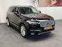 Volvo XC90 7 PERSOONS 2.0 T6 AWD INSCRIPTION PANORAMADAK LEDER STOELVERWARMING/KOELING HEAD-UP DISPLAY NAVIGATIE ADAPTIVE CRUISE CONTROL RIJSTROOKSENSOREN DODEHOEKSENSOREN ACHTERUITRIJCAMERA ZEER MOOI !! Brgl