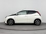 Toyota Aygo 1.0 VVT-i X-Joy | Apple Carplay -/ Android Auto | Achteruitrij Camera | Lichtmetalen Velgen 15" |