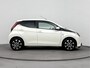 Toyota Aygo 1.0 VVT-i X-Joy | Apple Carplay -/ Android Auto | Achteruitrij Camera | Lichtmetalen Velgen 15" |