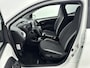 Toyota Aygo 1.0 VVT-i X-Joy | Apple Carplay -/ Android Auto | Achteruitrij Camera | Lichtmetalen Velgen 15" |