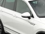 Volkswagen Tiguan 1.4 TSI eHybrid 245 pk DSG R-Line Business+ | Panoramadak | Adaptief onderstel | IQ Light | Achteruitrijcamera