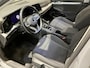 Volkswagen Golf 1.5 TSI Style 131 PK | Apple Carplay | Stoelverwarming | Trekhaak | Parkeersensoren | Stuurwielverwarming | Getinte Ruiten | Sfeerverlichting | Navigatie | Digital Cockpit Pro | Rijstrook | Adaptive Cruise Control | Keyless Go |