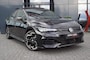 Volkswagen Golf R-line 1.5 eTSI 150pk DSG facelift Black style/Panodak /Camera /IQ Matrix LED /Head-up