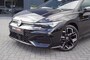 Volkswagen Golf R-line 1.5 eTSI 150pk DSG facelift Black style/Panodak /Camera /IQ Matrix LED /Head-up