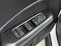 Lexus LBX Business Line Pro 2WD | Geperforeerd Leder | Apple CarPlay / Android Auto | Stoelverwarming |
