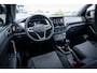 Volkswagen T-Cross Life Edition Inclusief €2000,- inruilvoordeel | 'App-Connect' draadloze smartphone integratie | Achterlichten LED | Afstandscontrolesysteem (Front Assist)