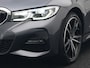 BMW 3-Serie Touring 330e M Sport Plug In Hybrid 293pk Dealer O.H PHEV | Trekhaak Af Fabriek | Panodak | Head Up | Adaptive Cruise | Apple Carplay | Sfeerverlichting | Alcantara Sportstoelen Verwarmd | Navigatie | Virtual | DAB |