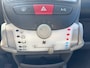 Toyota Aygo 1.0-12V Dynamic Navigator de auto is goed onderhouden en beschikt over airco.
