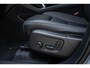 Volvo XC40 B4 Automaat Plus Dark | Panoramadak | Adaptieve Cruise Control | BlindSpot | Park Assist voor en achter| Rondomzicht Camera | 19"lichtmetalen Velgen | Verwarmbare Voorstoelen | Harman Kardon Premium Audio.