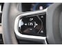 Volvo XC90 T8 455PK Plug-in hybrid AWD Ultra Dark | Verwarmbare voorstoelen | Massagefunctie voorstoelen | Ventileerbare voorstoelen | Verwarmbaar suurwiel | Verwarmbare achterbank | Premium Audio by Bowers & Wilkins | Luchtvering | Panoramadak | Rondom zichtcamera | 21 inch Lichtmetalen velgen | Semi elektrische trekhaak