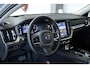 Volvo S60 Recharge T6 AWD Ultimate Bright | Verwarmd Stuurwiel en Voor+Achterstoelen | 360° Parkeercamera | Harman Kardon Premium Audio | 19'' Lichtmetalen Velgen | Elektrische Trekhaak | Panoramadak | Google infotainment | Longe Range |