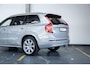 Volvo XC90 T8 Recharge AWD Ultimate Bright | Verwarmbare voorstoelen | Verwarmbaar stuurwiel | Massagefunctie voorstoelen | Verwarmbare achterbank | Premium audio by Bowers & Wilkins | Panoramadak | Luchtvering | Rondom zichtcamera | 20 inch Lichtmetalen velgen | Semi elektrische trekhaak