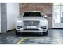 Volvo XC90 T8 Recharge AWD Ultimate Bright | Verwarmbare voorstoelen | Verwarmbaar stuurwiel | Massagefunctie voorstoelen | Verwarmbare achterbank | Premium audio by Bowers & Wilkins | Panoramadak | Luchtvering | Rondom zichtcamera | 20 inch Lichtmetalen velgen | Semi elektrische trekhaak