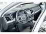 Volvo XC90 T8 Recharge AWD Ultimate Bright | Verwarmbare voorstoelen | Verwarmbaar stuurwiel | Massagefunctie voorstoelen | Verwarmbare achterbank | Premium audio by Bowers & Wilkins | Panoramadak | Luchtvering | Rondom zichtcamera | 20 inch Lichtmetalen velgen | Semi elektrische trekhaak