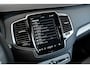 Volvo XC90 T8 Recharge AWD Ultimate Bright | Verwarmbare voorstoelen | Verwarmbaar stuurwiel | Massagefunctie voorstoelen | Verwarmbare achterbank | Premium audio by Bowers & Wilkins | Panoramadak | Luchtvering | Rondom zichtcamera | 20 inch Lichtmetalen velgen | Semi elektrische trekhaak