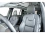 Volvo XC90 T8 Recharge AWD Ultimate Bright | Verwarmbare voorstoelen | Verwarmbaar stuurwiel | Massagefunctie voorstoelen | Verwarmbare achterbank | Premium audio by Bowers & Wilkins | Panoramadak | Luchtvering | Rondom zichtcamera | 20 inch Lichtmetalen velgen | Semi elektrische trekhaak