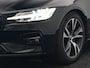 Volvo V60 B4 R-Design Automaat 198pk | Panodak | Adaptive Cruise | Camera | Lederen Sportstoelen Memory & Verwarmd | Pilot Assist | Blis | Navigatie | Stuurverwarming  | Virtual | DAB |