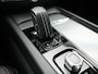 Volvo V60 B4 R-Design Automaat 198pk | Panodak | Adaptive Cruise | Camera | Lederen Sportstoelen Memory & Verwarmd | Pilot Assist | Blis | Navigatie | Stuurverwarming  | Virtual | DAB |