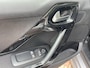 Peugeot 208 1.2 PureTech 83pk Signature 5-deurs *navi + pdc + Apple/AndroidCarplay + LM-velg*