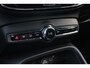 Volvo XC40 B4 Automaat Plus Black Edition | Panoramadak| Premium Audio by Harman Kardon| Rondomzicht camera|  20"Lichtmetalen velgen | Adaptieve Cruise Control| Blind Spot.