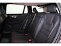 Volvo V60 T6 Recharge Essential - IntelliSafe Assist & Surround - Parkeercamera achter - Lederen Bekleding - Verwarmde voorstoelen, stuur & achterbank - Parkeersensoren voor & achter - Elektr. verstelbare lendesteunen - 19' LMV