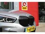 BMW 1-Serie 118i 136PK INTRODUCTION EDITION M-SPORT | PANORAMISCH SCHUIF/KANTEL DAK | SHADOW LINE PAKKET | SFEER VERLICHTING | LEDEREN BEKLEDING "DAKOTA GEPERFOREERD" | ACHTERUITRIJ CAMERA | PARKEERSENSOREN VOOR EN ACHTER | ALARM | STOEL VERWARMING | DRAADLOZE APPLE CARPLAY/ANDROID AUTO | LICHTMETALEN VELGEN 17" | LANE ASSIST | DAB+ RADIO | SPORT STOELEN | WARMTE WEREND GLAS | BMW LIVE COCKPIT PROFESSIONAL |